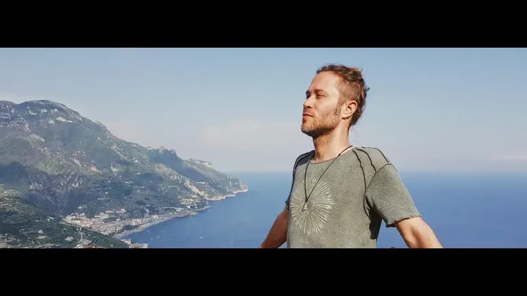 מדיטציה קצרה להפחתת מתח וחרדה – להשפעה מיידית ולתרגול יומיומי / אריאן איתי מיניאלי