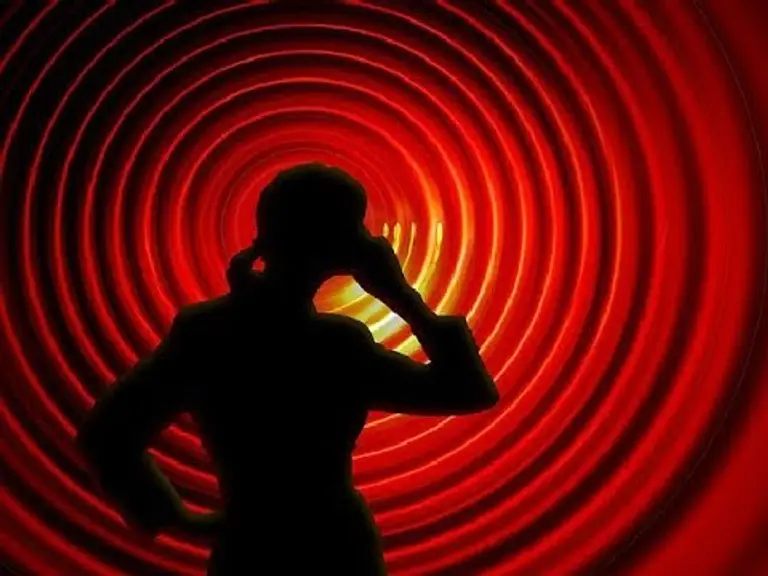 להקשיב ללב – דמיון מודרך עם תדרים לפתיחת צ'אקרת הלב